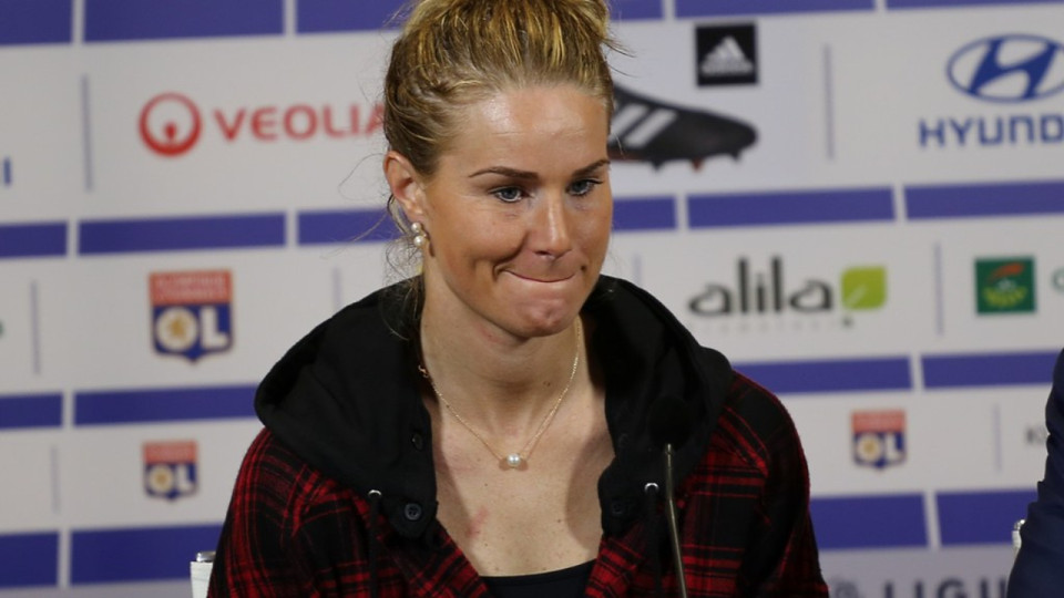 Amandine Henry (ex-OL féminin) va-t-elle porter les couleurs du PSG ? Amandine Henry (ex-OL féminin) va-t-elle porter les couleurs du PSG ?