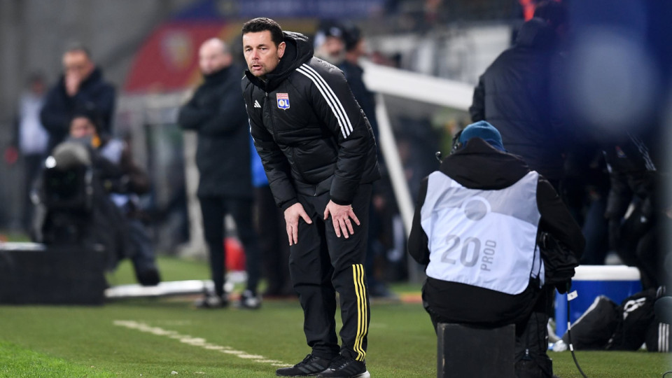 OL : Pierre Sage devrait rester l’entraîneur principal jusqu’à la trêve hivernale