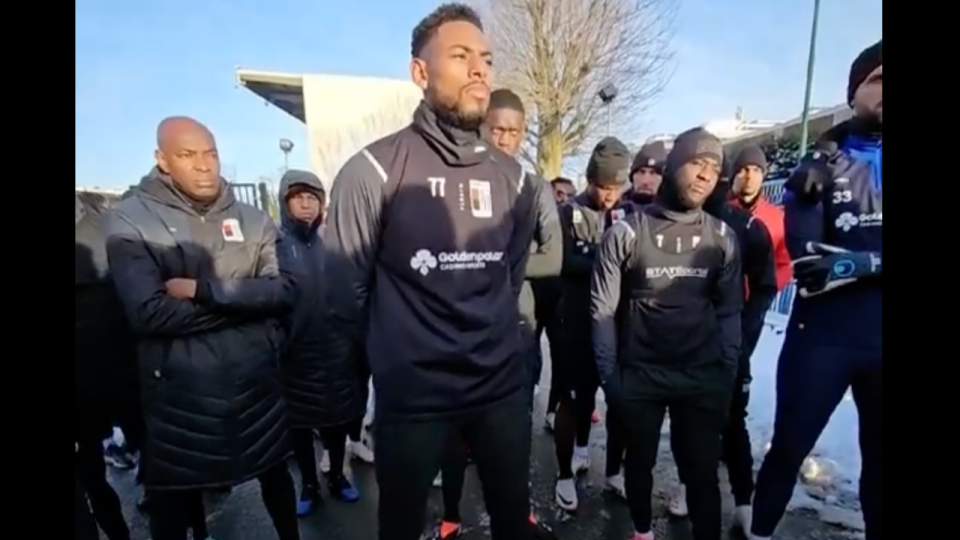 "On peut prendre rendez-vous sur un ring" : l'échange musclé entre Jeff Reine-Adélaïde et des supporters de Molenbeek