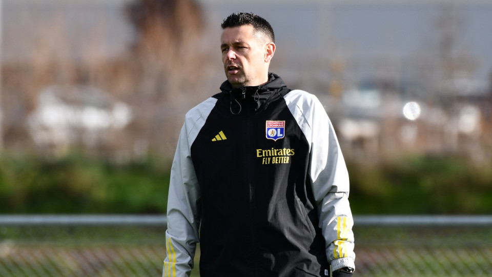 OL : Pierre Sage dans le top 10 des salaires des entraîneurs de Ligue 1