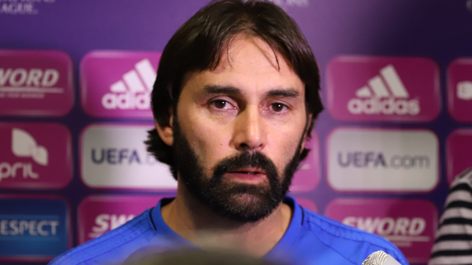 Un ancien entraîneur de l'OL féminin bientôt à la tête des Bleues ? Un ancien entraîneur de l'OL féminin bientôt à la tête des Bleues ?