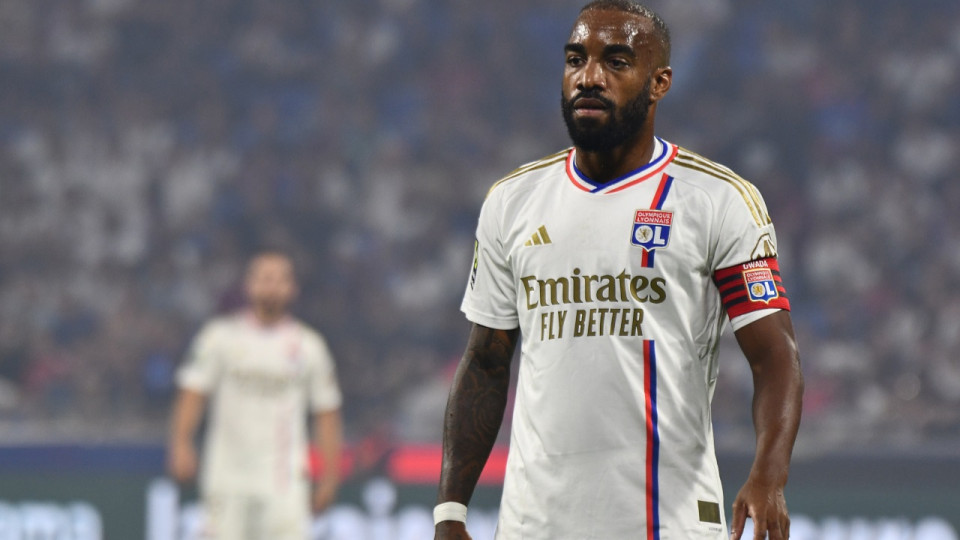 Alexandre Lacazette dans le top 10 des joueurs les plus capés de l’OL