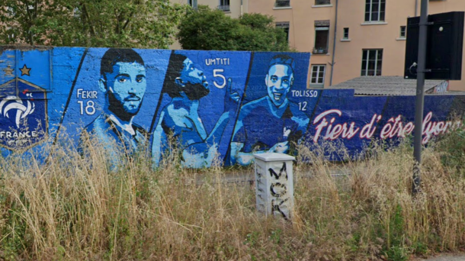 Lyon : la fresque des champions du monde lyonnais effacée
