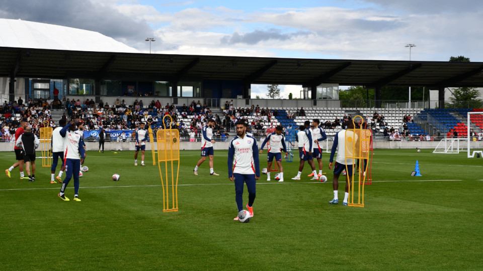 Retour à l’entraînement pour l’OL, devant ses supporters