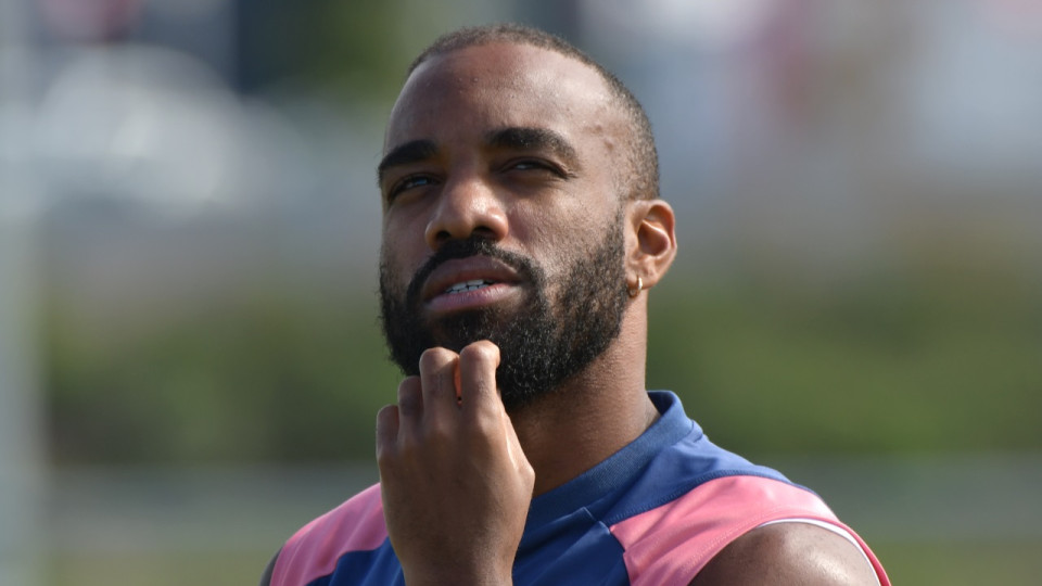 OL : une rencontre entre les représentants d’Alexandre Lacazette et les dirigeants lyonnais prévue