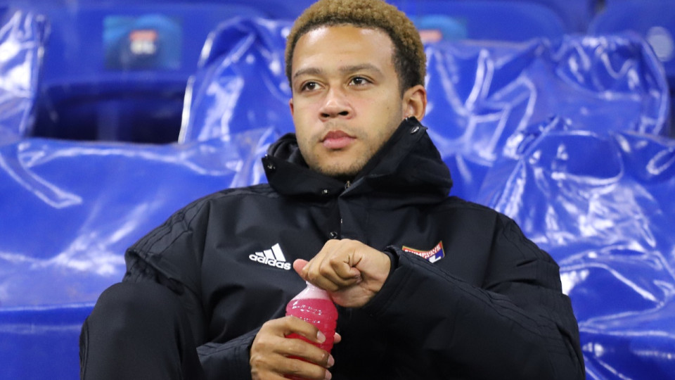 OL : un retour de Memphis Depay pour remplacer Alexandre Lacazette ?