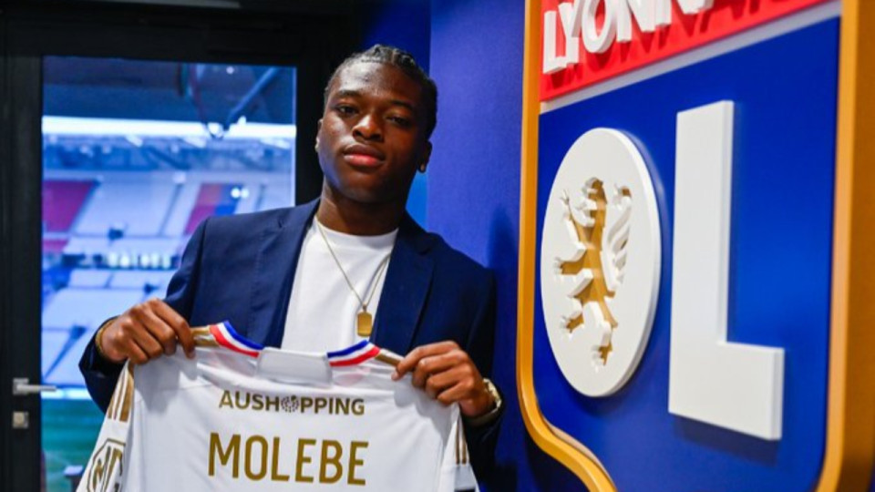 Un premier contrat pro &agrave; l&rsquo;OL pour Enzo Molebe