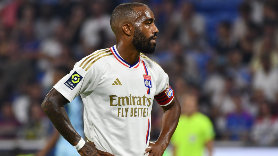 Alexandre Lacazette (OL) se met d'accord avec le club le plus riche du monde