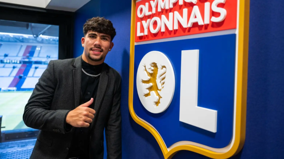 La pépite anglaise Alejandro Gomes Rodriguez s'engage avec l'OL (officiel)