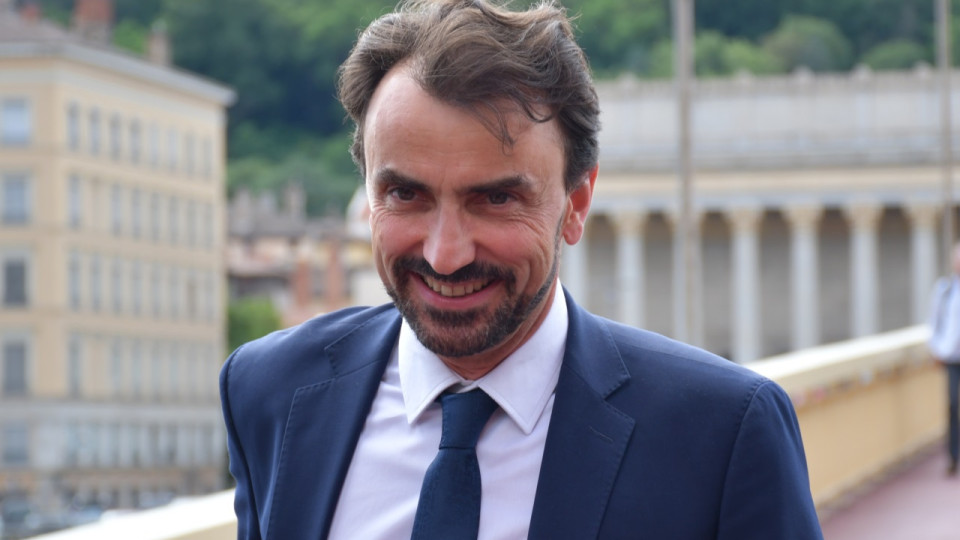 Le maire de Lyon milite pour l'arrivée de l'OL féminin à Gerland