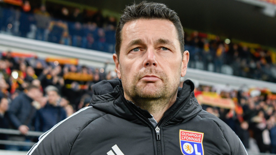 Après Rennes-OL, Pierre Sage tease le recrutement "fort probable" d'un milieu de terrain