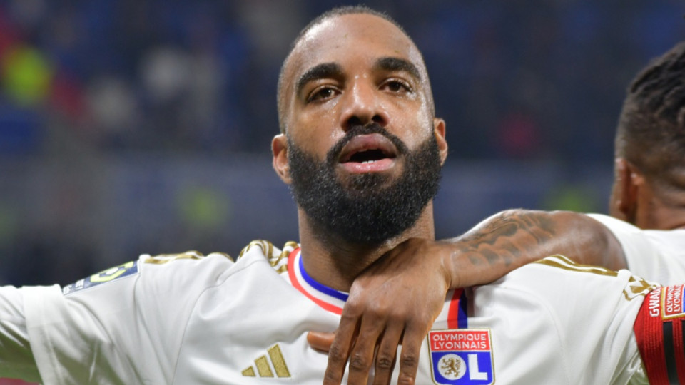 OL-Monaco : Alexandre Lacazette et ses "bangers" pour sauver Lyon ?