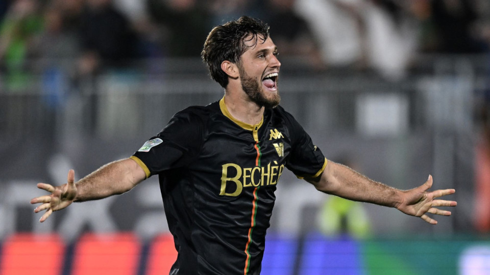 OL : Tanner Tessmann (Venise) priorité du club au milieu de terrain