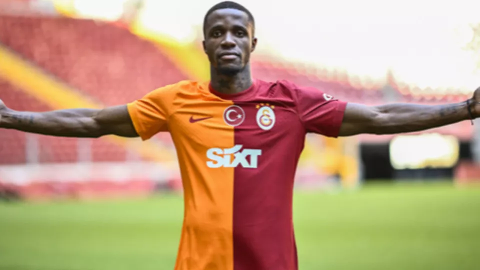 OL : Wilfried Zaha remplacerait Ernest Nuamah