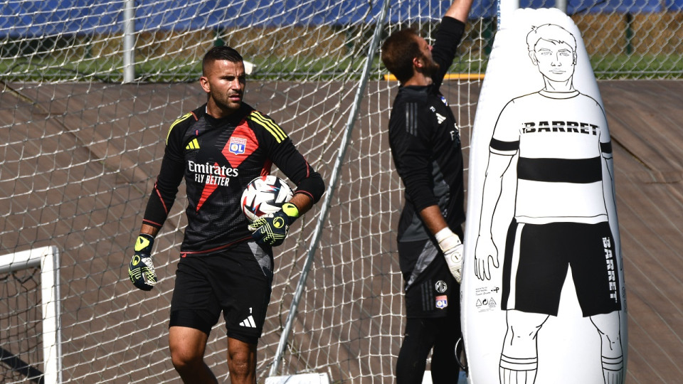 Lucas Perri, sa situation à l'OL... Anthony Lopes "ne comprend rien à tout ça"
