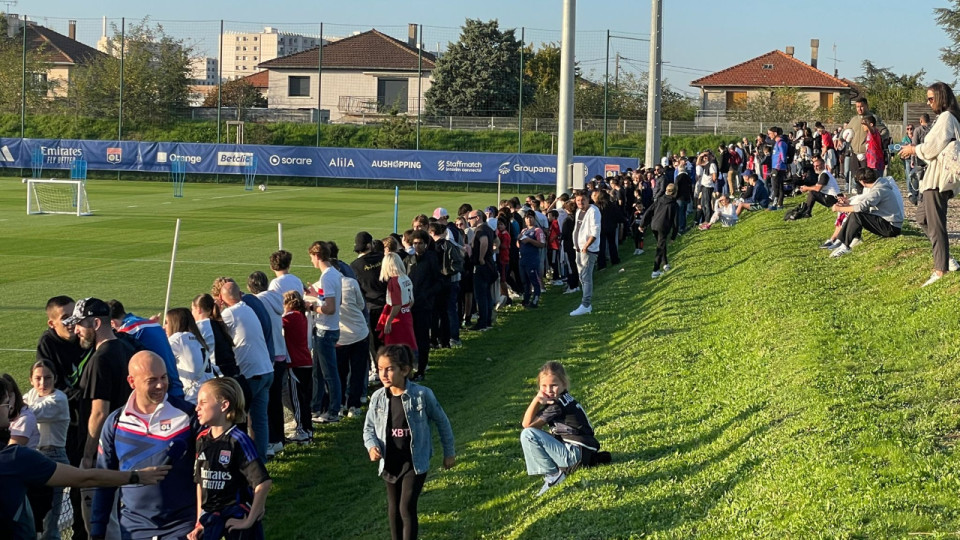 Plus de 1000 supporters pour l’entrainement de l’OL ouvert au public