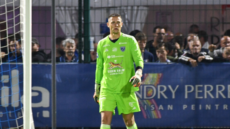 FCVB-Versailles : Villefranche sombre à domicile (1-3)