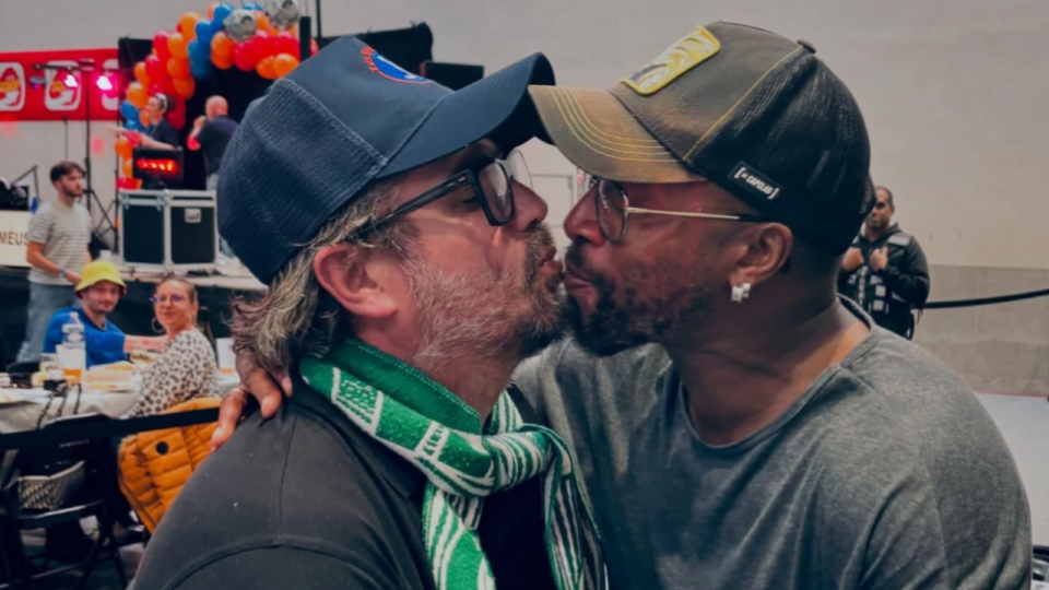 OL-ASSE : se faire tatouer Sidney Govou sur la fesse, le pari fou de Chicandier