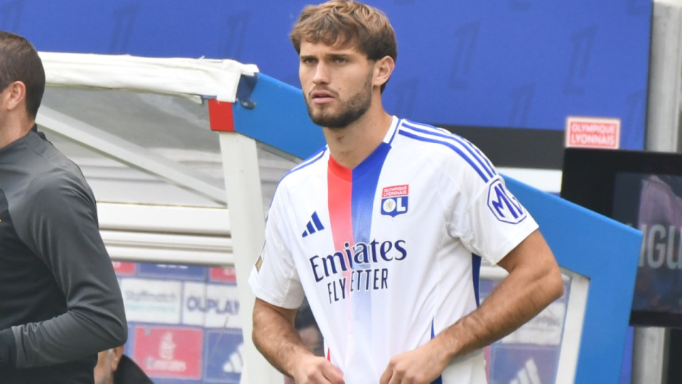 Feignies Aulnoye-OL : Saël Kumbedi, Tanner Tessmann et Maxence Caqueret titulaires, Rayan Cherki sur le banc