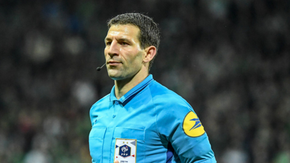 Jérémy Stinat au sifflet pour OL-Montpellier