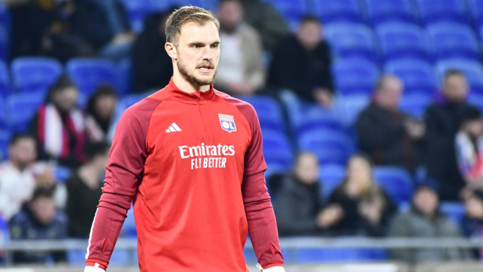 Lucas Perri (OL) dans l’équipe-type de la 16e journée