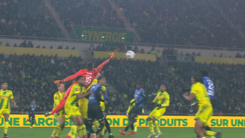 Deuxième match et première grosse erreur d'Anthony Lopes (ex-OL) avec Nantes