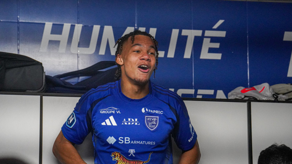 Face à Orléans et à l'arbitre, le FCVB remporte un match fou (2-0)