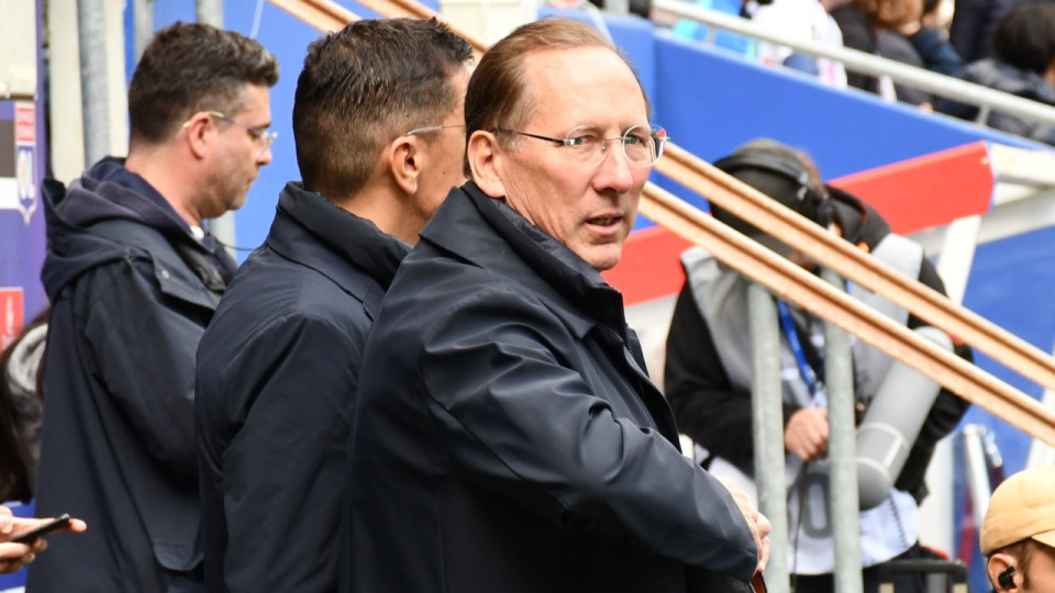 OL-PSG : pas de retrouvailles entre John Textor et Nasser al-Khelaïfi ce dimanche ? OL-PSG : pas de retrouvailles entre John Textor et Nasser al-Khelaïfi ce dimanche ?