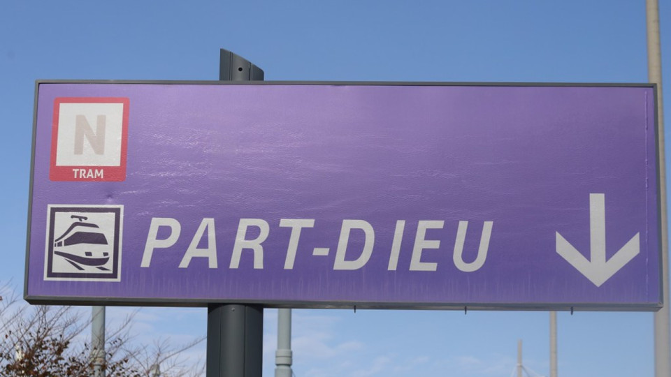 Parking relais fermé, tramways à l’arrêt : comment se rendre au Groupama Stadium pour OL-FCSB ?