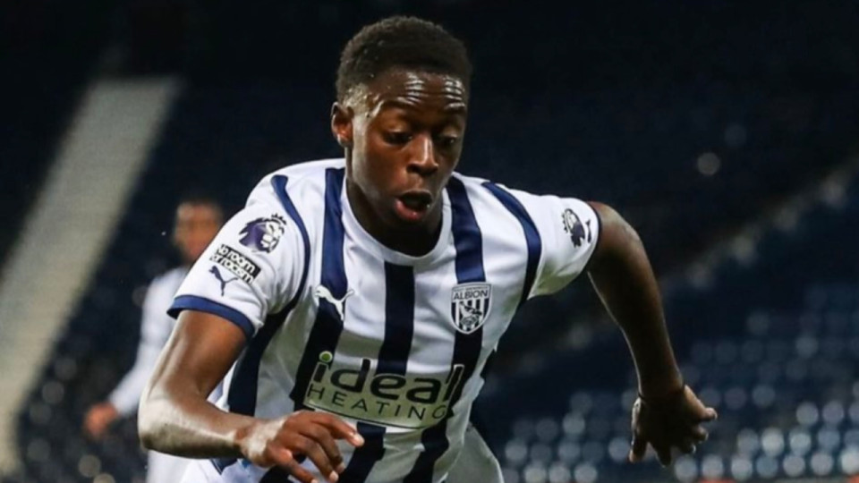 Un attaquant écossais pour remplacer Alexandre Lacazette ? L'OL lance son mercato