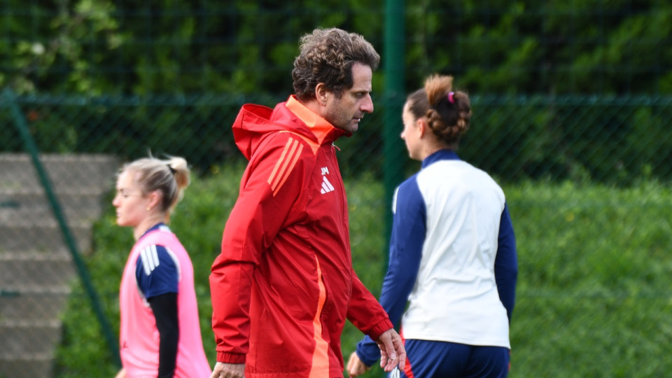 L’avenir de Joe Montemurro menacé à l’OL féminin ? "Des conséquences seront tirées du résultat" annonce Vincent Ponsot L’avenir de Joe Montemurro menacé à l’OL féminin ? "Des conséquences seront tirées du résultat" annonce Vincent Ponsot