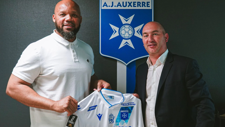 Jean-Alain Boumsong (ex-OL) revient à l’AJ Auxerre comme adjoint