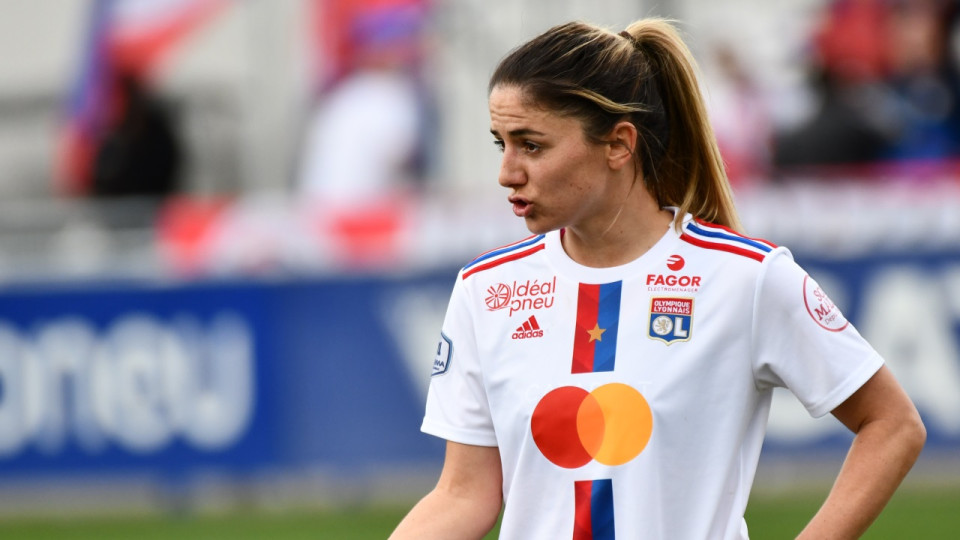 OL Lyonnes : Danielle Van de Donk file à London City