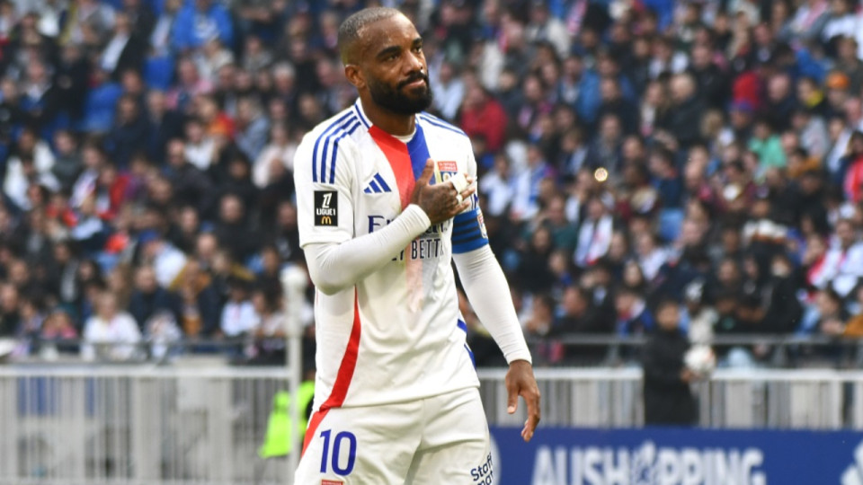 "Merci d'avoir réalisé mon rêve" : le dernier adieu d'Alexandre Lacazette à l'OL