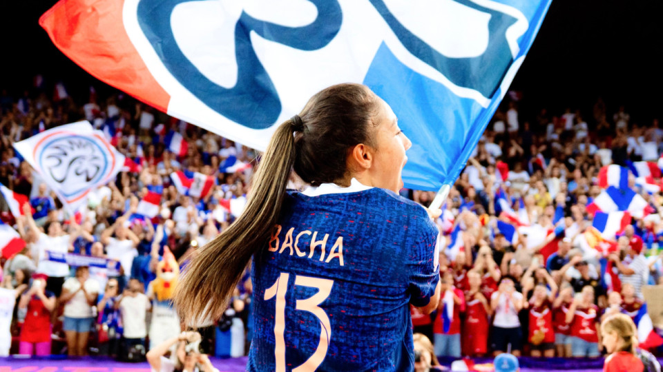 "Ça fait mal, je vais tout couper" : Selma Bacha (OL Lyonnes) dégoutée après la défaite des Bleues