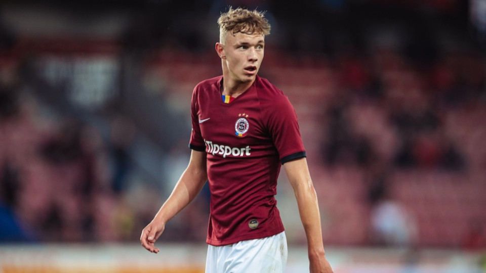 OL : Adam Karabec (Sparta Prague) en approche