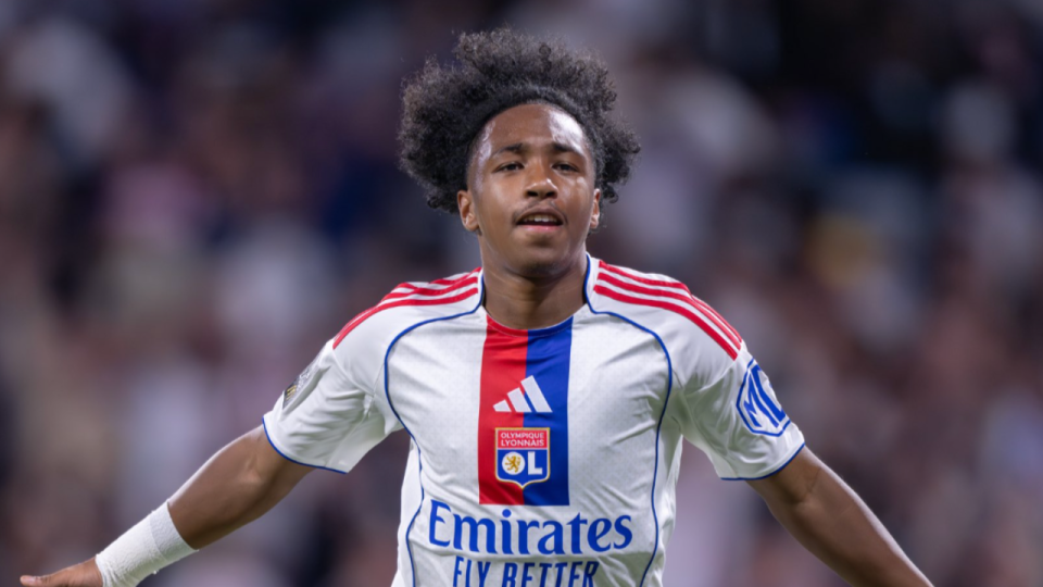 L’OL brille déjà : trois joueurs dans le onze type 