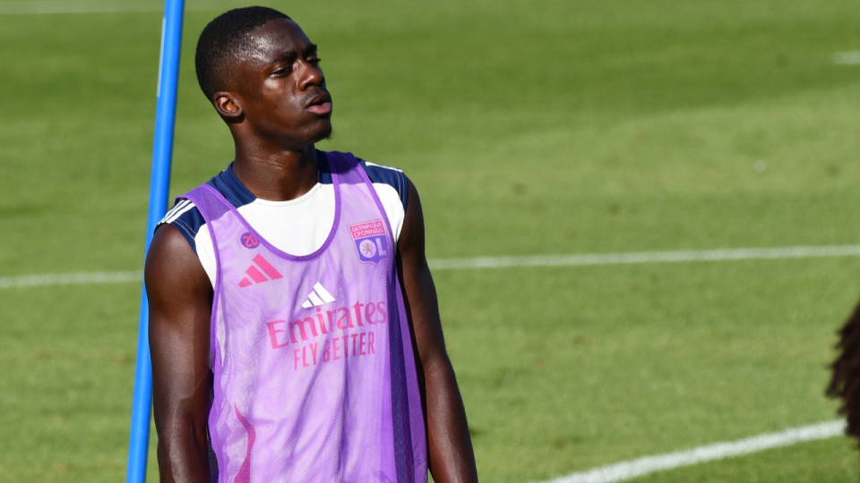 Saël Kumbedi (OL) prêté à Wolfsburg avec option d'achat