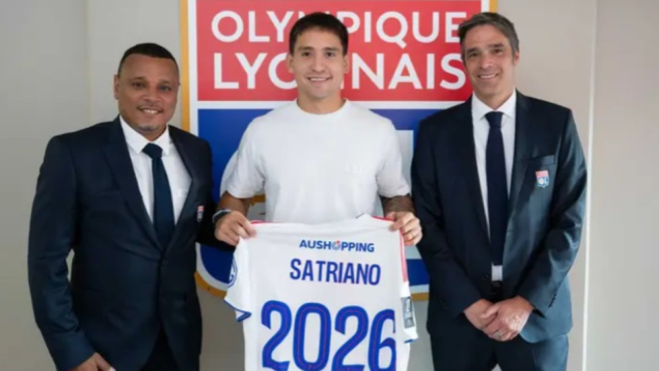 L’attaquant uruguayen Martín Satriano prêté à l’OL avec option d’achat (officiel)
