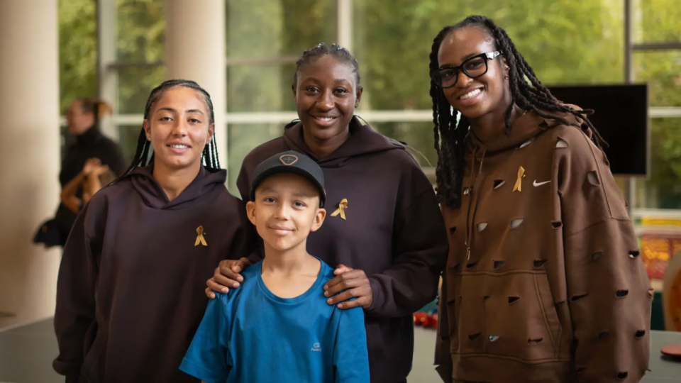 Septembre en Or : les joueuses d’OL Lyonnes en soutien aux enfants atteints de cancer
