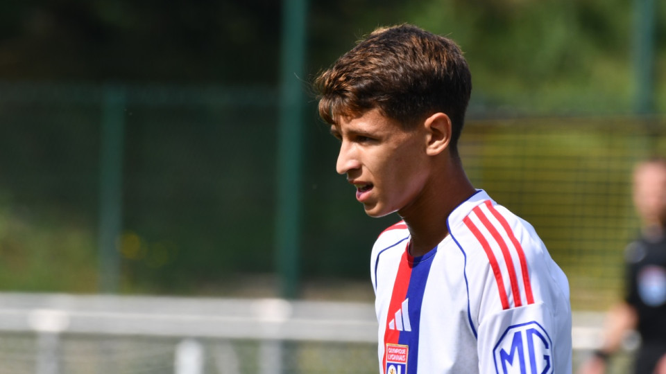 Khalis Merah (OL) approché par la fédération algérienne de football 