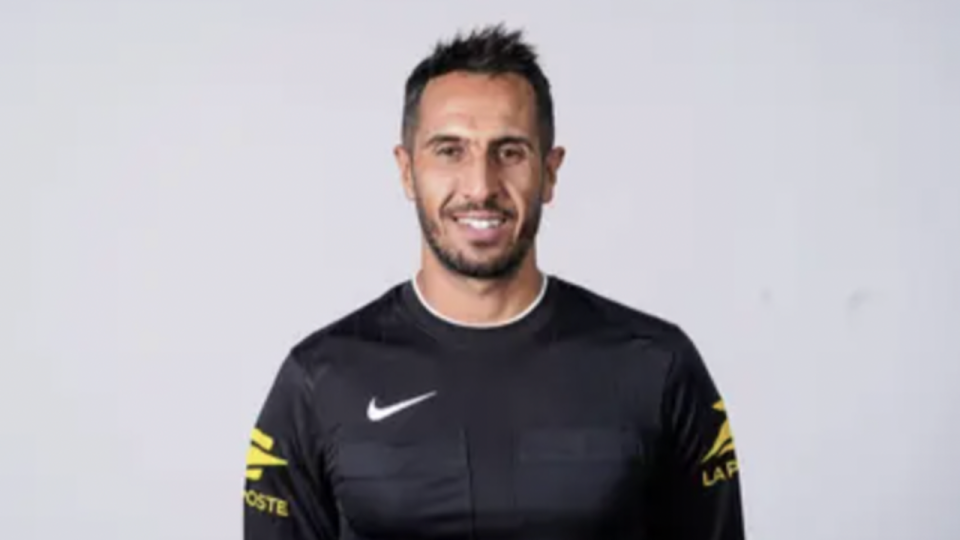 Abdelatif Kherradji arbitrera le match OL-Nantes pour la 13e journée