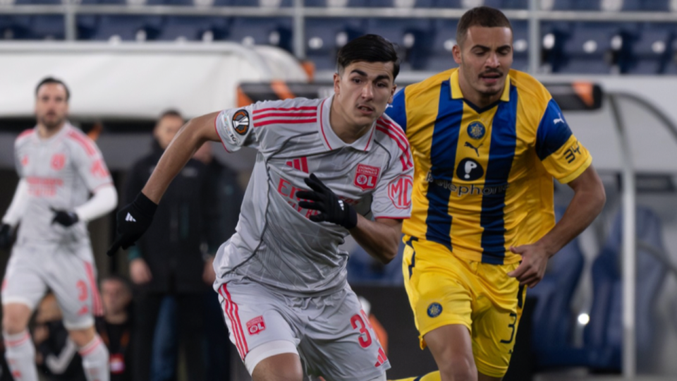 "Cinq joueurs de la réserve sur le terrain" : Paulo Fonseca ouvre la porte aux jeunes talents de l’OL