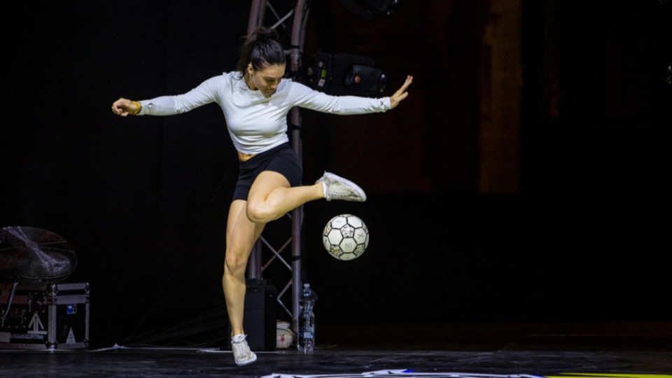 Une Lyonnaise en lice aux championnats du monde de foot freestyle
