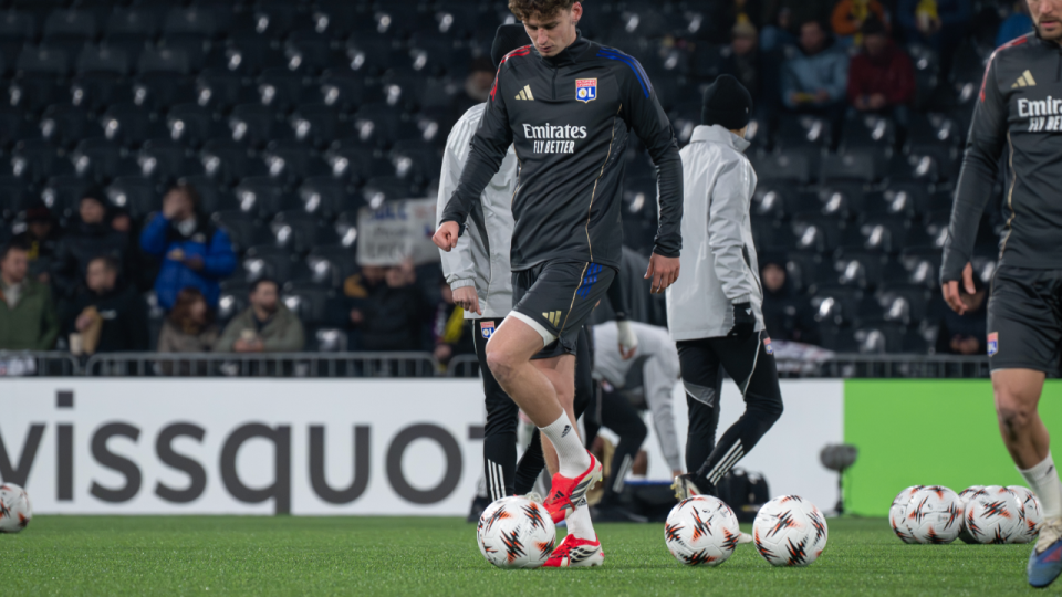 "Sur synth&eacute;tique, il a fallu s&rsquo;adapter ": l&rsquo;OL mis &agrave; l&rsquo;&eacute;preuve contre les Young Boys