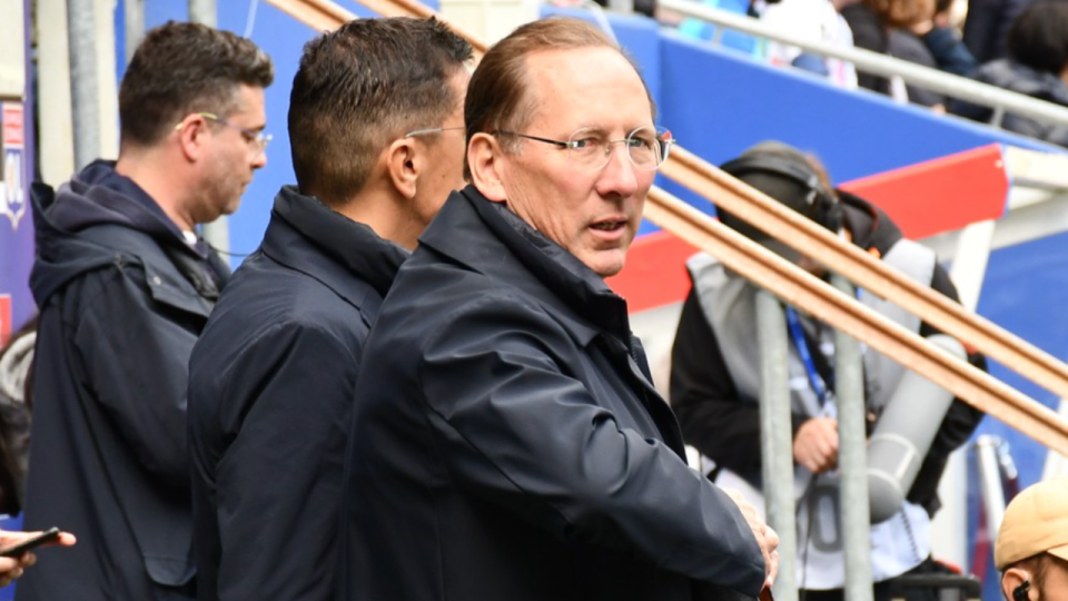 "La France ne veut pas de toi, le Br&eacute;sil non plus" : la col&egrave;re monte contre John Textor au Br&eacute;sil