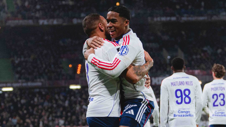 A Metz, Endrick porte l'OL pour rester au contact du podium (2-5)