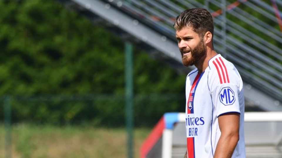 Pr&ecirc;t&eacute; par l&rsquo;OL, Duje Caleta-Car "adorerait rester &agrave; la Real Sociedad"