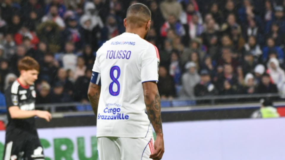 "Son ultime r&ecirc;ve, c&rsquo;est de gagner un troph&eacute;e avec son club de c&oelig;ur" : le p&egrave;re de Corentin Tolisso (OL) se confie&nbsp;&nbsp;&nbsp;