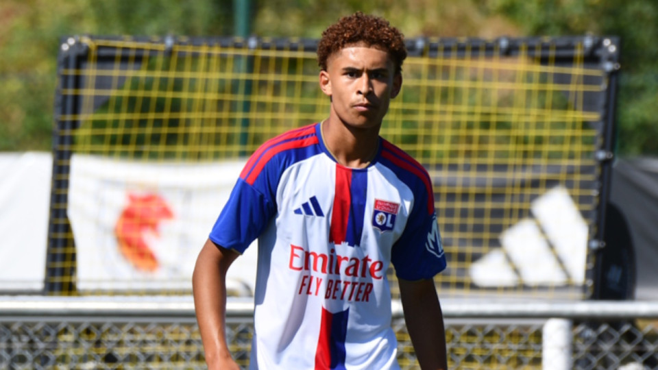 Le PSG s&rsquo;int&eacute;resse au jeune attaquant de l'OL Adil Hamdani